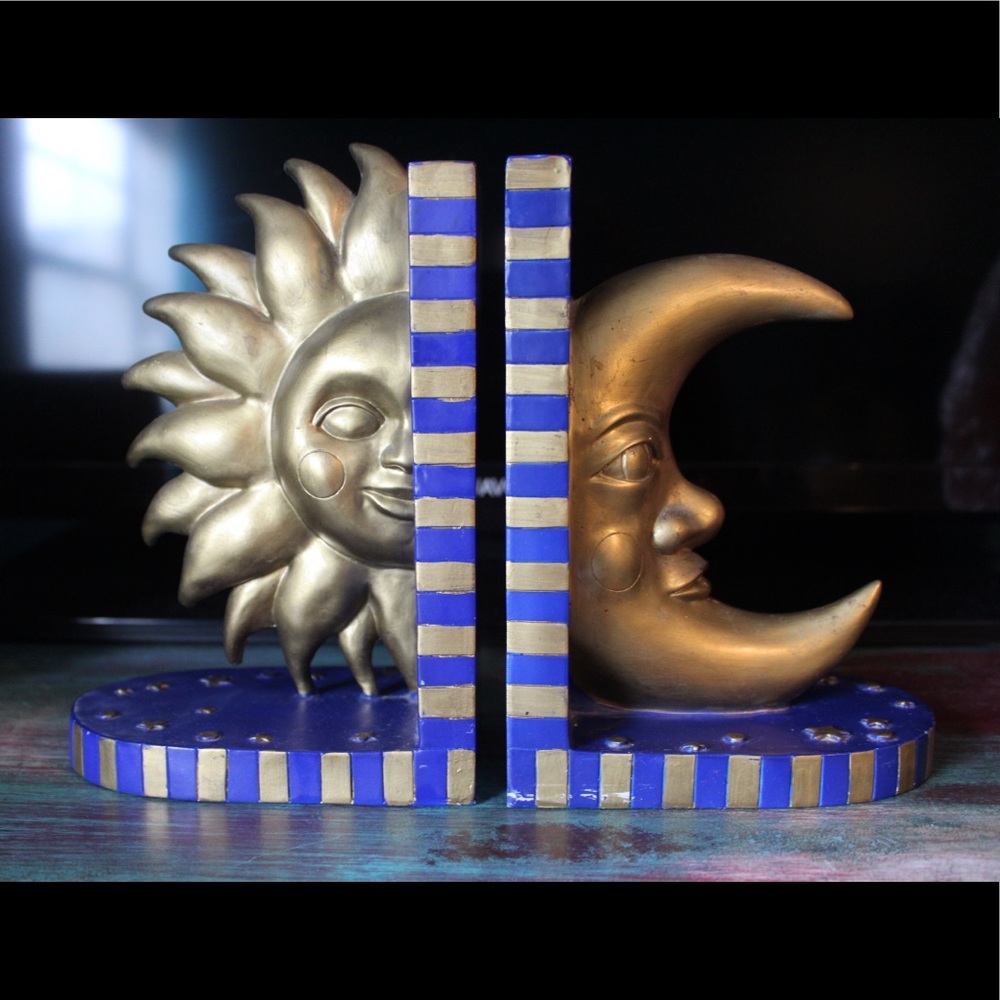 Sun & Moon book ends